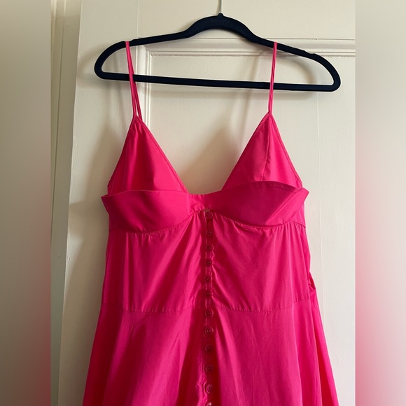 Jacquemus fuchsia gown, French size 40 (U.S. women’s 8). - Picture 6 of 7